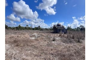 4800 Dor Lee Lane, North Fort Myers, FL 33917 - MLS#226010154