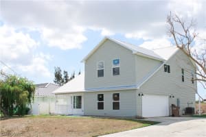 428 19th Avenue, Cape Coral, FL 33991 - MLS#226010157