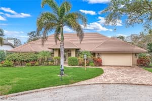 811 PITCH APPLE Lane, Naples, FL 34108 - MLS#226010170