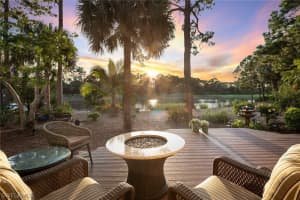 813 Barcarmil Way, Naples, FL 34110 - MLS#226010209