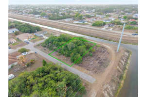 52 Loraine Avenue, Lehigh Acres, FL 33976 - MLS#226010223