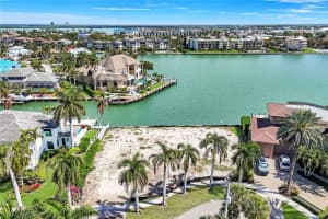 740 Rockport Court, Marco Island, FL 34145 - MLS#226010256