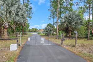 2671 4th Avenue, Naples, FL 34120 - MLS#226010266