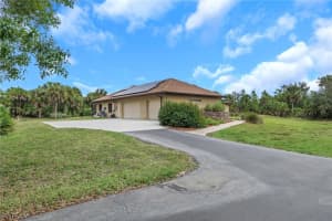 2671 4th Avenue, Naples, FL 34120 - MLS#226010266