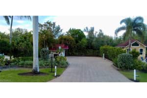 4798 Southern Breeze Drive, Naples, FL 34114 - MLS#226010276