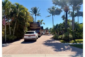 4869 Southern Breeze Drive, Naples, FL 34114 - MLS#226010279