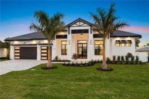 620 94th Avenue, Naples, FL 34108 - MLS#226010310