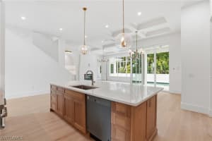 732 12th Street, Naples, FL 34102 - MLS#226010314