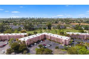 170 Turtle Lake Ct 109, Naples