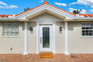 4272 Redonda Lane, Naples, FL 34119 - MLS#226010349