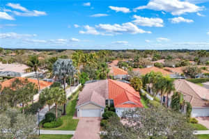 4272 Redonda Lane, Naples, FL 34119 - MLS#226010349