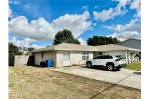 7433 Pebble Beach Rd, Fort Myers