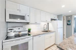 240 Palm Drive, Naples, FL 34112 - MLS#226010376