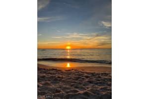 120 Pebble Shores Dr 106, Naples