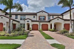 15145 Palmer Lake Cir 19-102, Naples