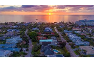 263 Lake Drive, Naples, FL 34102 - MLS#226010433