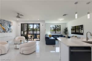 7510 Rockefeller Dr, Naples