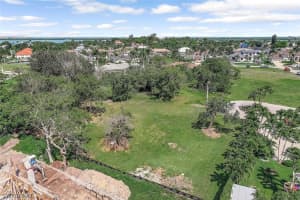 965 Leo Court, Marco Island, FL 34145 - MLS#226010586