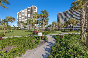 4021 Gulf Shore Blvd N 202, Naples