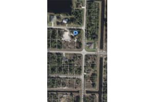 860 Portland Street, Lehigh Acres, FL 33974 - MLS#226010664