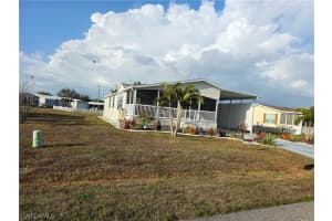 9777 Creekwood Lane, Fort Myers, FL 33905 - MLS#226010683