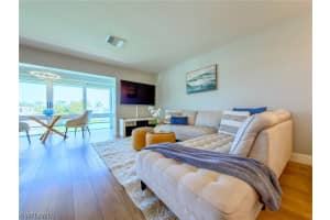 1910 Gulf Shore Boulevard, Naples, FL 34102 - MLS#226010684