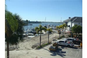 807 River Point Drive, Naples, FL 34102 - MLS#226010730