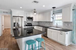 122 Leawood Circle, Naples, FL 34104 - MLS#226010732