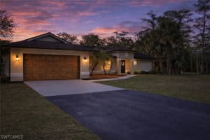 99 19th St Nw, Naples