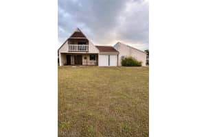 408 37 Terrace, Cape Coral, FL 33914 - MLS#226010868