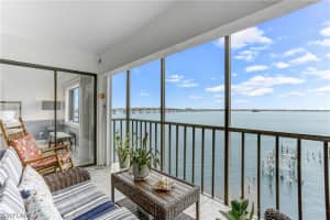 2711 1st Street, Fort Myers, FL 33916 - MLS#226010875