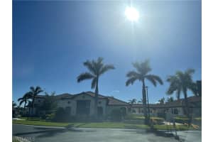 15126 Palmer Lake Cir 205, Naples