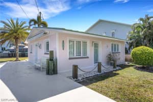 1290 Venetian Way, Naples, FL 34110 - MLS#226010892