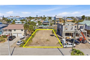 129 Curlew Street, Fort Myers Beach, FL 33931 - MLS#226010902