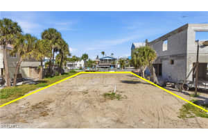 129 Curlew Street, Fort Myers Beach, FL 33931 - MLS#226010902