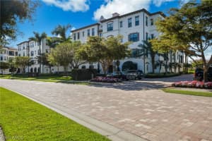 16422 Carrara Way, Naples, FL 34110 - MLS#226010941