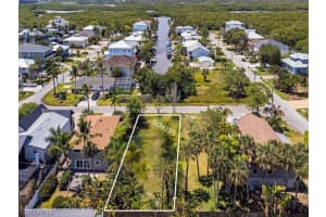 723 Glendale Avenue, Naples, FL 34110 - MLS#226010957