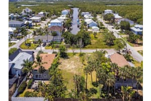 723 Glendale Avenue, Naples, FL 34110 - MLS#226010957