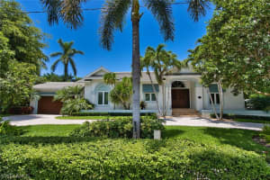 2201 Beacon Lane, Naples, FL 34103 - MLS#226010966