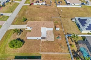 1715 2nd Avenue, Cape Coral, FL 33909 - MLS#226011034
