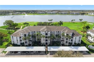 8076 Queen Palm Ln 424, Fort Myers