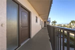 801 River Point Drive, Naples, FL 34102 - MLS#226011110