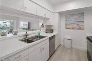 784 Willowbrook Drive, Naples, FL 34108 - MLS#226011121