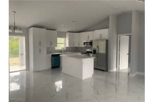 3211 43 Street, Lehigh Acres, FL 33976 - MLS#226011129