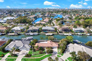 358 Grapewood Court, Marco Island, FL 34145 - MLS#226011138