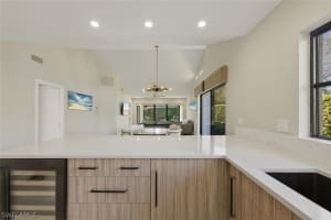 909 Reef Point Circle, Naples, FL 34108 - MLS#226011158