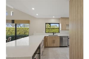 909 Reef Point Circle, Naples, FL 34108 - MLS#226011158