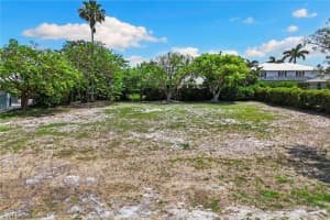 574 Tigertail Court, Marco Island, FL 34145 - MLS#226011160