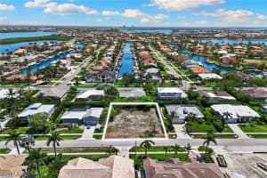 574 Tigertail Court, Marco Island, FL 34145 - MLS#226011160