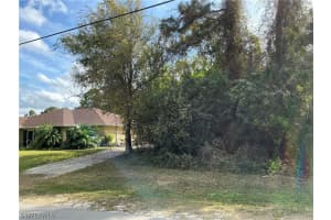 5217 Lee Street, Lehigh Acres, FL 33971 - MLS#226011167